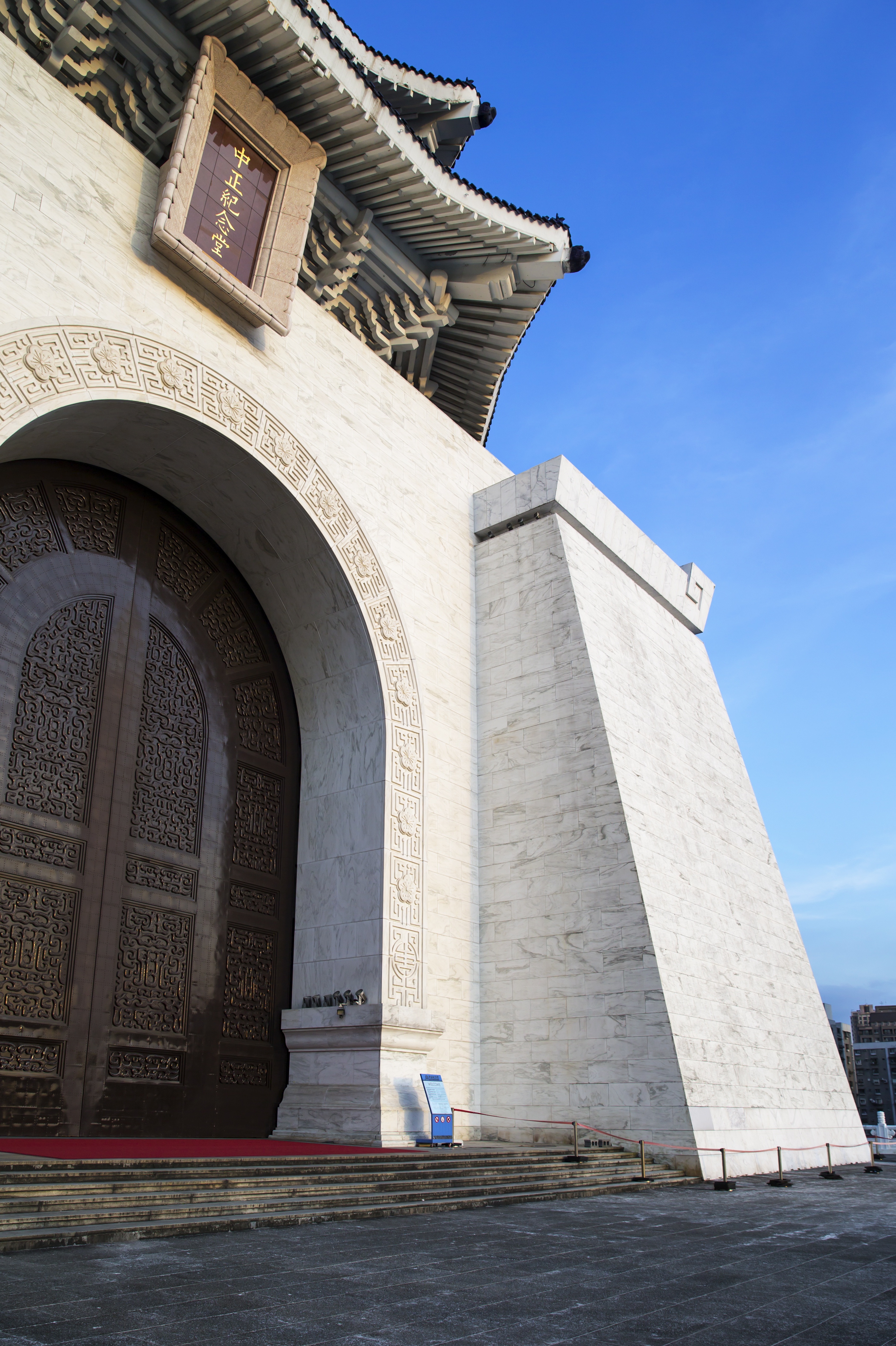 中正紀念堂園區建築導覽白色大理石牆